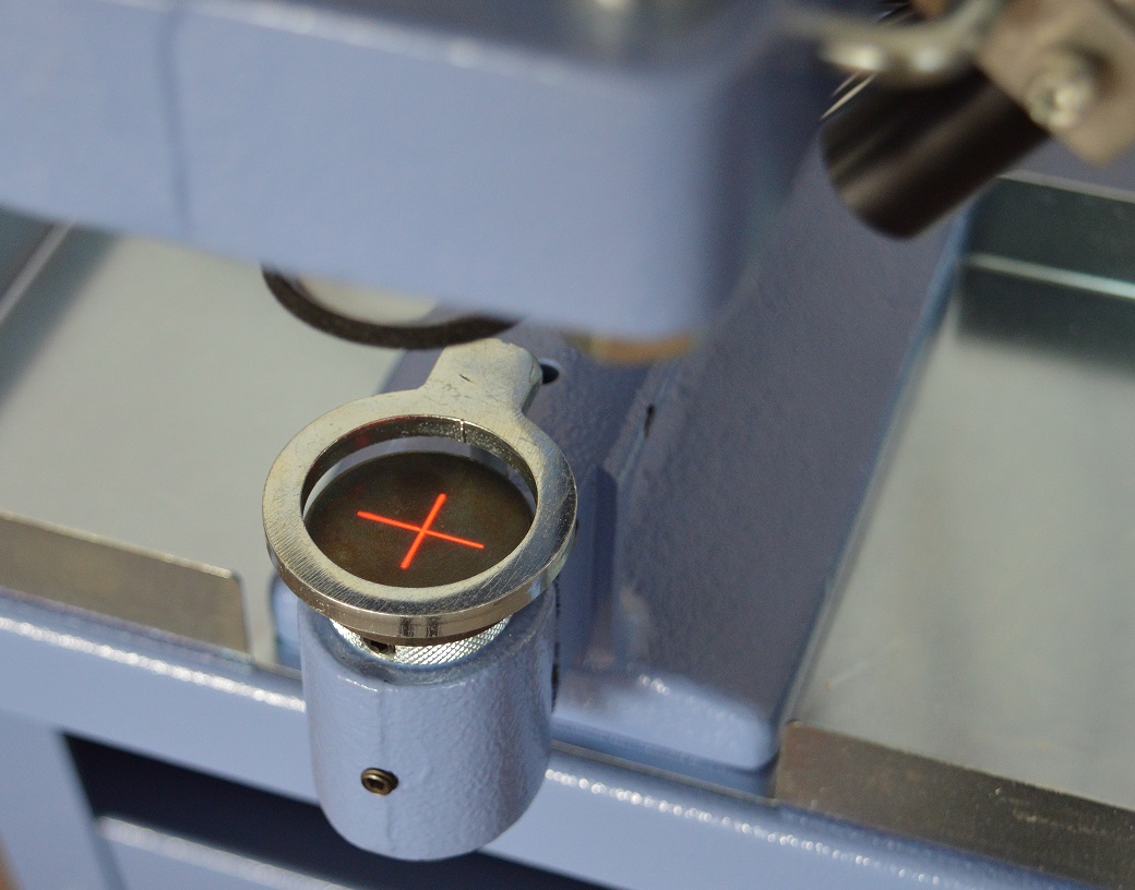 RED CROSS DEVICE FOR POSITIONING SNAPS